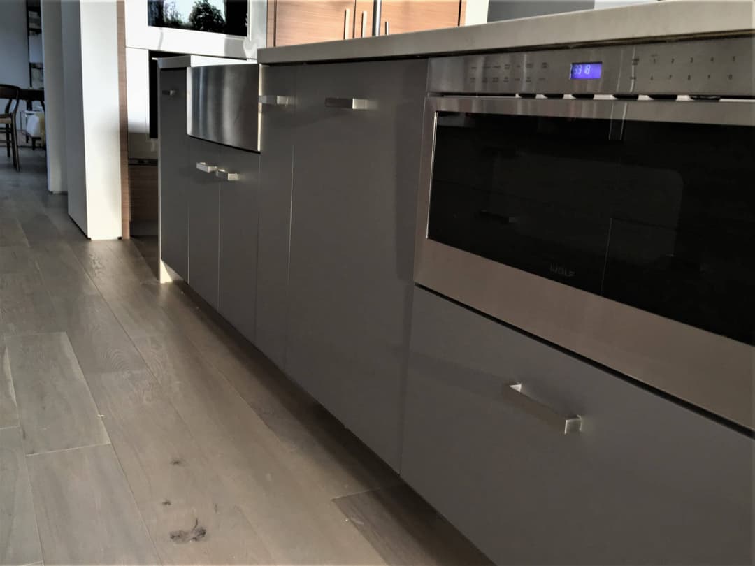 Kitchen remodeling with custom cabinetry and modern finishes